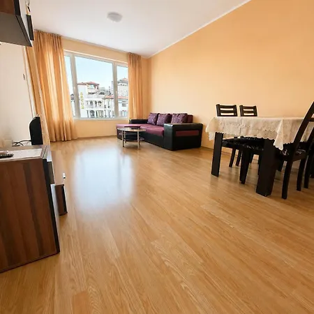 Near The In - Pool Access * Свети Влас